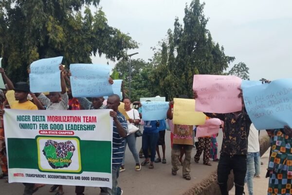 Bende Protesters
