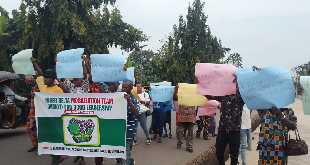 Bende Protesters